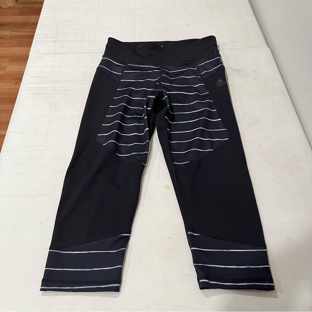 Women's Adidas Brand Performer High-Rise Graphic 3/4 Leggings Size M